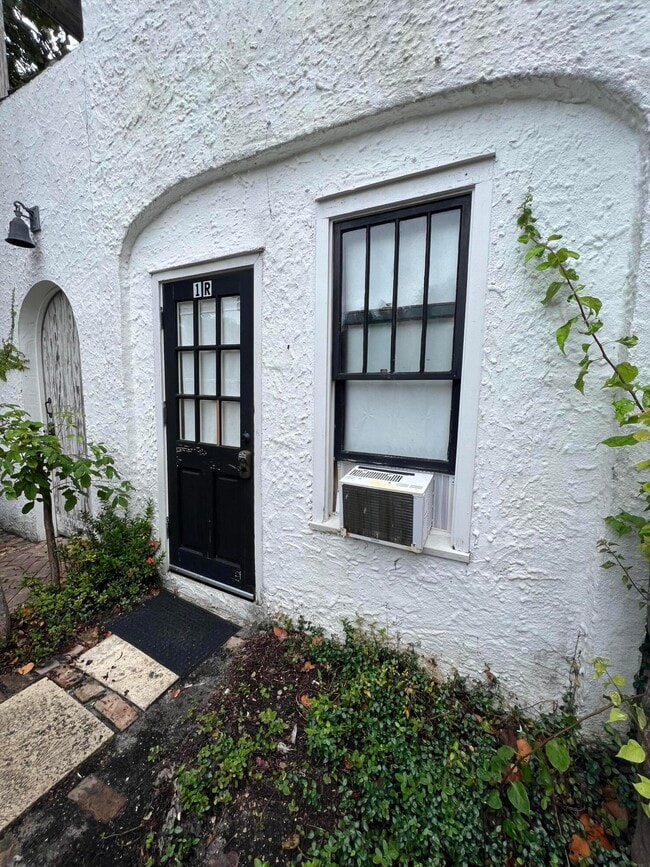 property at 318 S J St