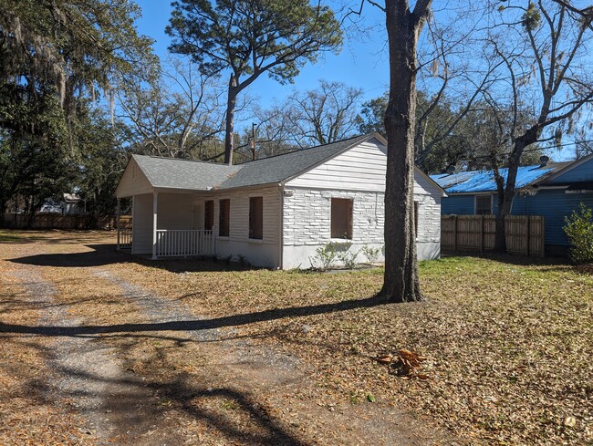 5636 Garrett Ave in North Charleston, SC - Building Photo - Building Photo