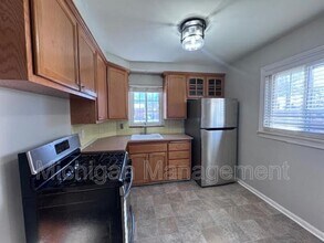 2714 Glenview Ave in Royal Oak, MI - Building Photo - Building Photo