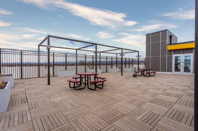 5885 W 14th Ave-Unit -302 in Lakewood, CO - Building Photo - Building Photo