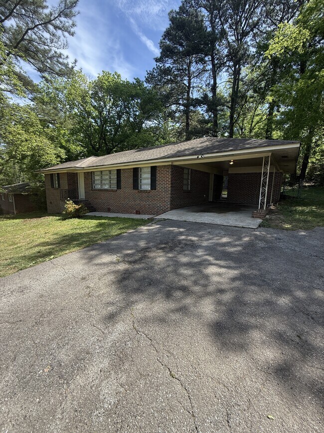 1905 2nd St NW in Center Point, AL - Building Photo - Building Photo
