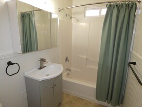 3325 Cottage St in Eureka, CA - Building Photo - Building Photo