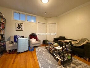 43 Bay State Rd, Unit 3R in Boston, MA - Foto de edificio - Building Photo