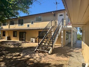 665 S Stage Rd in Medford, OR - Building Photo - Building Photo