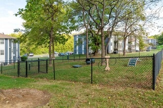 Life at Highland Village in Kansas City, MO - Building Photo - Building Photo