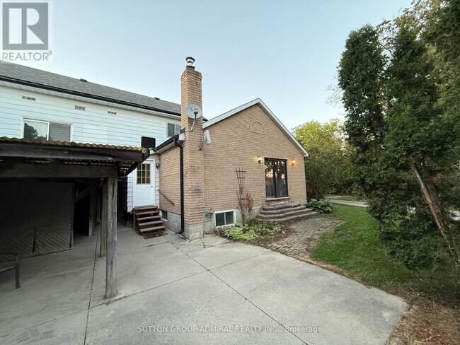 1571 19th Ave in Richmond Hill, ON - Building Photo - Building Photo