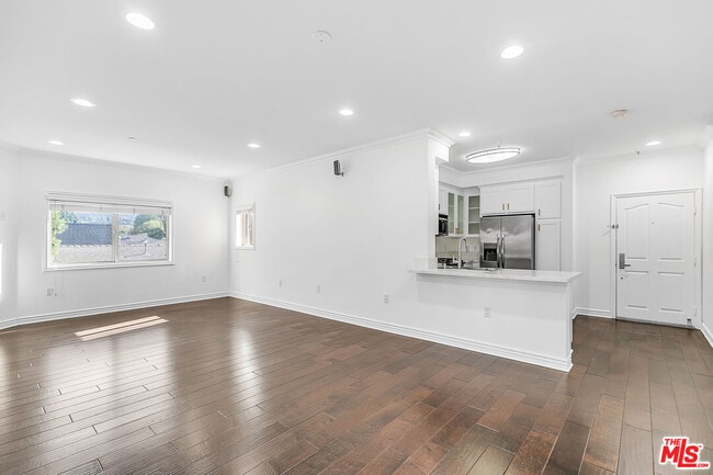 property at 11504 Moorpark St