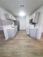 6909 Hyland Cir in Austin, TX - Building Photo - Building Photo