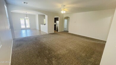 42455 W Santa Fe St in Maricopa, AZ - Building Photo - Building Photo