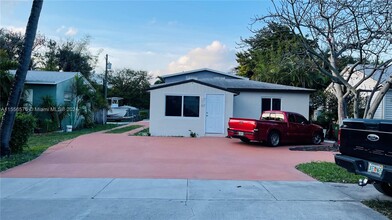 413 SE 22nd St in Fort Lauderdale, FL - Building Photo - Building Photo