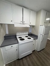 214 Linda Dr in San Marcos, TX - Building Photo - Building Photo