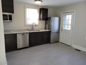 3911 Michigan Ave NW in Roanoke, VA - Building Photo - Building Photo