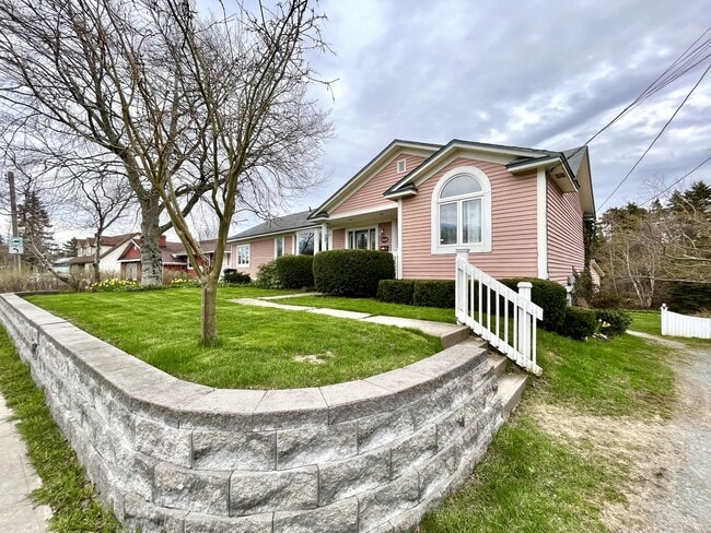 property at 315 Waterford Bridge Rd