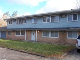 1716 E 80th St, Unit Apt. 1 in Bloomington, MN - Building Photo