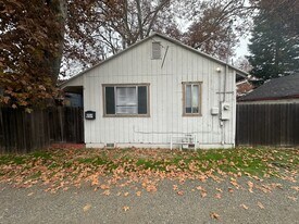 2812 C St in Sacramento, CA - Building Photo