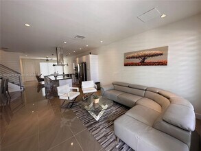 6334 NW 104th Path in Medley, FL - Building Photo - Building Photo