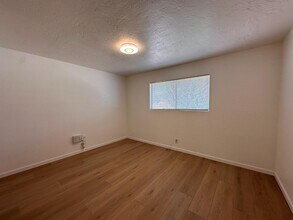 16260 Orange St in Hesperia, CA - Building Photo - Building Photo
