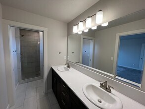 2234 E Tiger Lily Dr in Boise, ID - Building Photo - Building Photo
