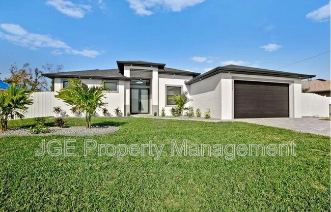 property at 1905 SW 3rd St