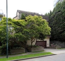 2458 York Ave in Vancouver, BC - Building Photo