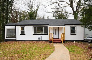 1350 Kenilworth Dr SW in Atlanta, GA - Building Photo