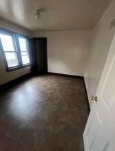 3739 N 17th St-Unit -Upper in Milwaukee, WI - Building Photo - Building Photo
