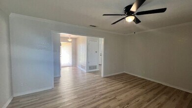 2109 S 11th St in Temple, TX - Building Photo - Building Photo