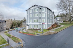 Landing at Harbor Pointe in Bremerton, WA - Building Photo