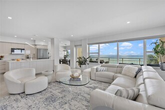 601 Longboat Club Rd, Unit 404S in Longboat Key, FL - Building Photo - Building Photo