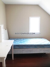 38 Floyd St-Unit -2 in Waltham, MA - Building Photo - Building Photo