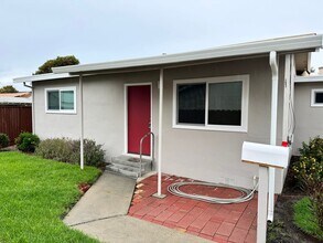 44-44 Buena Vista St in Salinas, CA - Building Photo - Building Photo