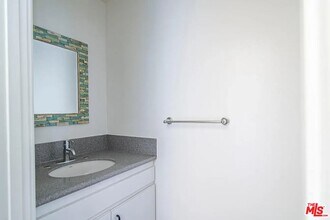 18110 Killion St in Los Angeles, CA - Building Photo - Building Photo