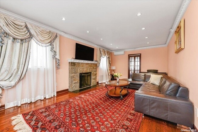 87-67 Chevy Chase St in Queens, NY - Building Photo - Building Photo