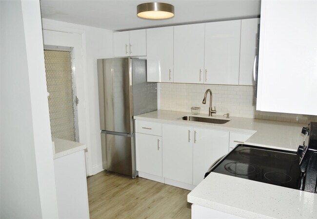 4770 NW 10th Ct in Plantation, FL - Building Photo - Building Photo