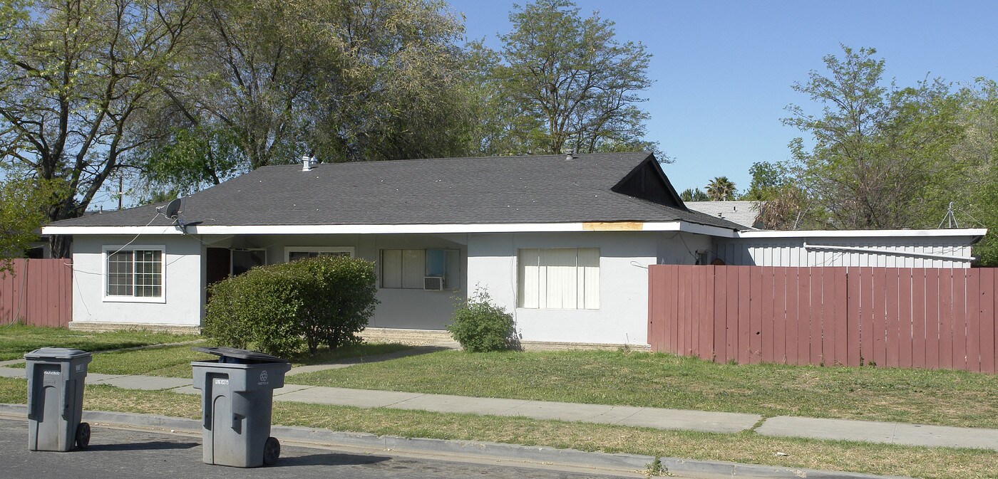 261-263 Western Ave in Livermore, CA - Building Photo