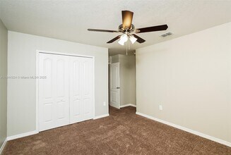4073 SW Jaqust St in Port St. Lucie, FL - Building Photo - Building Photo
