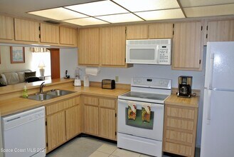 537 Taylor Ave in Cape Canaveral, FL - Building Photo - Building Photo