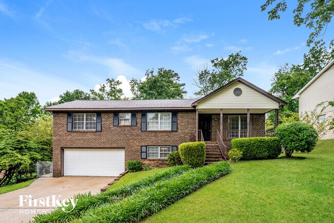 property at 2532 Janice Cir NE