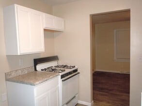 114 Greenfield Dr in Collinsville, IL - Building Photo - Building Photo
