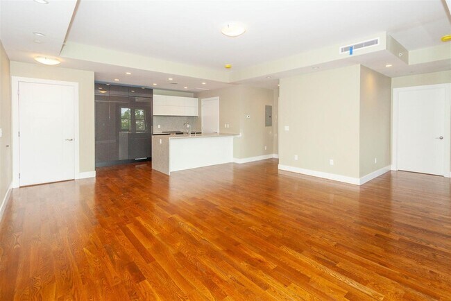 906 E 2nd St in Boston, MA - Building Photo - Building Photo