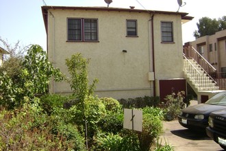 Delaware St. Apartments in Santa Monica, CA - Building Photo - Building Photo