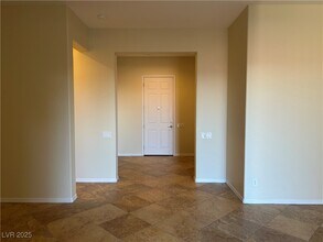 2685 La Boutique St in Henderson, NV - Building Photo - Building Photo