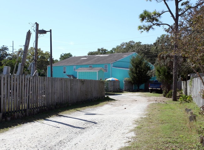 Deerfield Village Apartments in Carolina Beach, NC - Building Photo - Building Photo