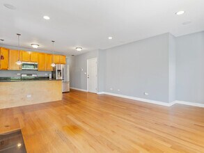 1617 N Artesian Ave in Chicago, IL - Building Photo - Building Photo