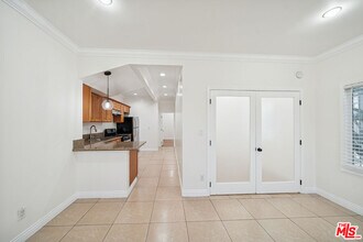 6680 De Longpre Ave in Los Angeles, CA - Building Photo - Building Photo