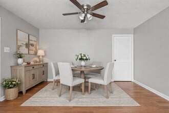 Blossom Wood Apartments in Decatur, AL - Building Photo - Building Photo