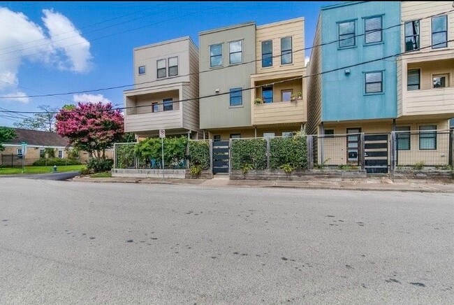 property at 1703 Patterson St
