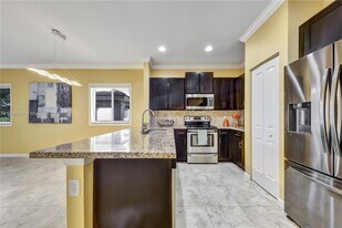 346 NE 47th Pl in Pompano Beach, FL - Building Photo