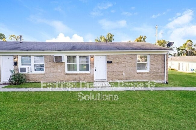 3600 Forest Village Dr in Greensboro, NC - Building Photo - Building Photo