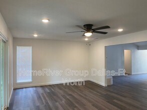 1133 Augusta Rd in Benbrook, TX - Building Photo - Building Photo